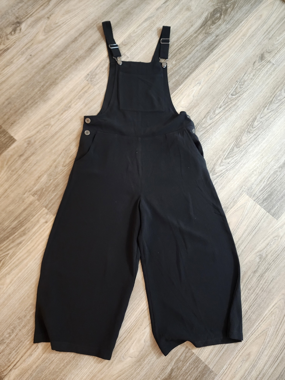 Xhilaration Black Wide-Leg Overall Jumpsuit